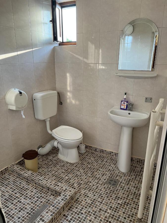 פיטסטי Hotel Monte Carlo מראה חיצוני תמונה